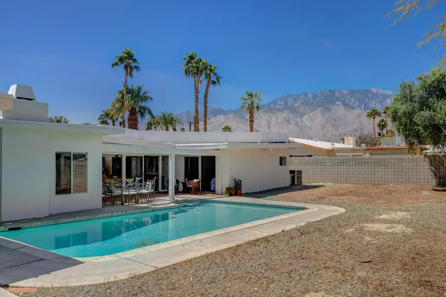 3010 E Vincentia RD, Palm Springs, CA 92262