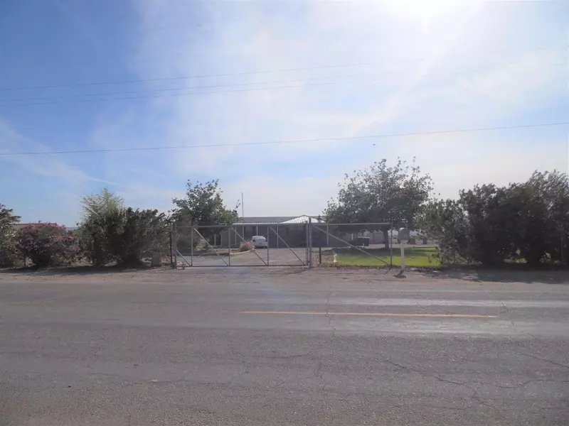 538 N Olive Lake Blvd., Blythe, CA 92225