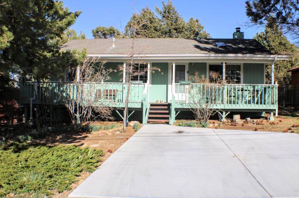 639 Villa Grove AVE, Big Bear City, CA 92314