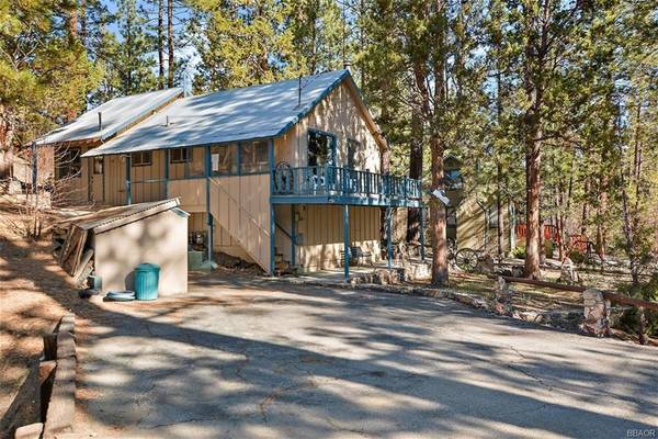 417 Gold Mountain DR, Big Bear City, CA 92314