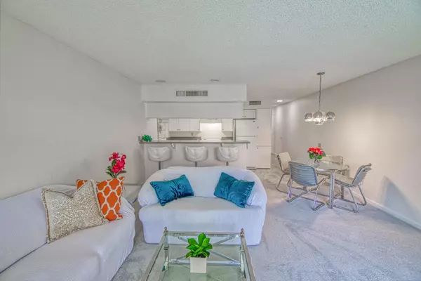 Palm Springs, CA 92264,1655 E Palm Canyon DR #305