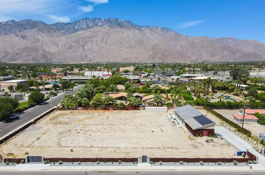 365 S Compadre RD, Palm Springs, CA 92264