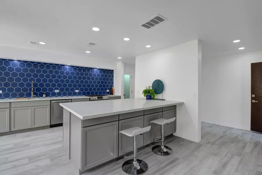 435 Village Square E, Palm Springs, CA 92262