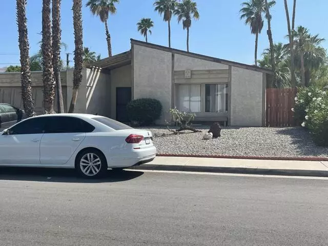 Palm Springs, CA 92264,935 Nueva Vista DR S