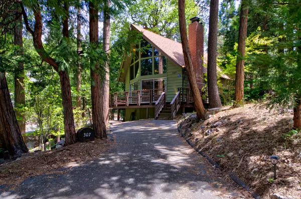 307 Pioneer RD, Lake Arrowhead, CA 92352