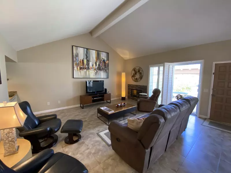 43754 Avenida Alicante, Palm Desert, CA 92211