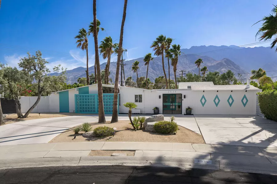 2535 N Kitty Hawk DR, Palm Springs, CA 92262