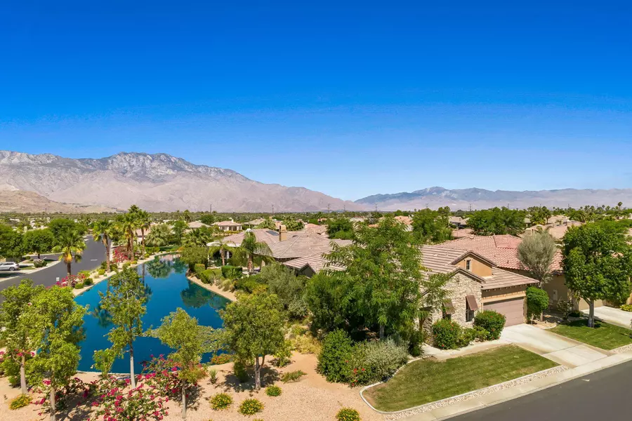 37 Shoreline DR, Rancho Mirage, CA 92270