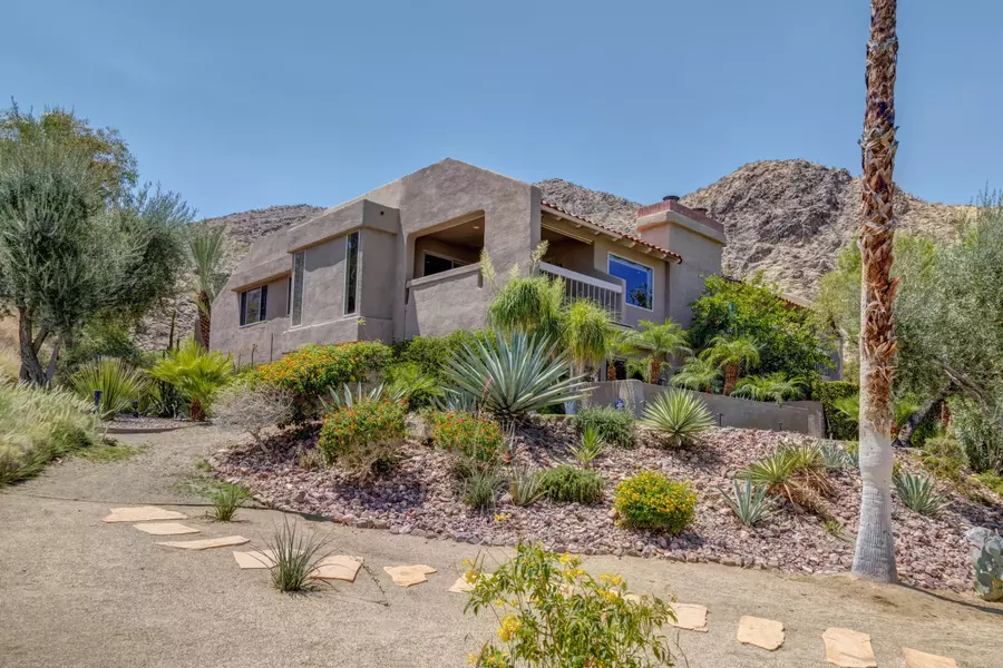 3756 Bogert TRL E, Palm Springs, CA 92264