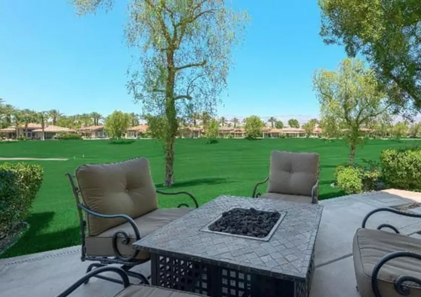 428 Desert Holly DR, Palm Desert, CA 92211