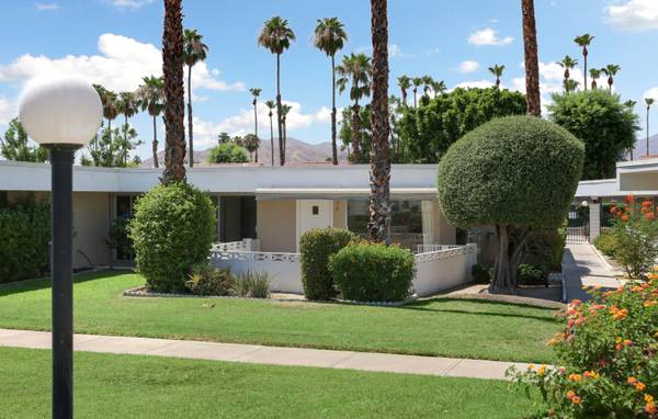 2033 E Ramon RD #20, Palm Springs, CA 92264