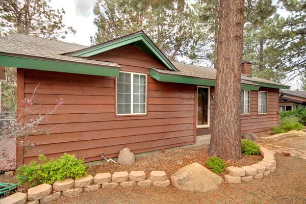 1066 Rocky Mountain RD, Big Bear City, CA 92314