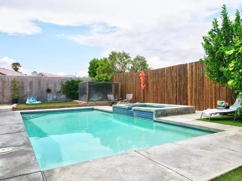 68870 Los Gatos RD, Cathedral City, CA 92234