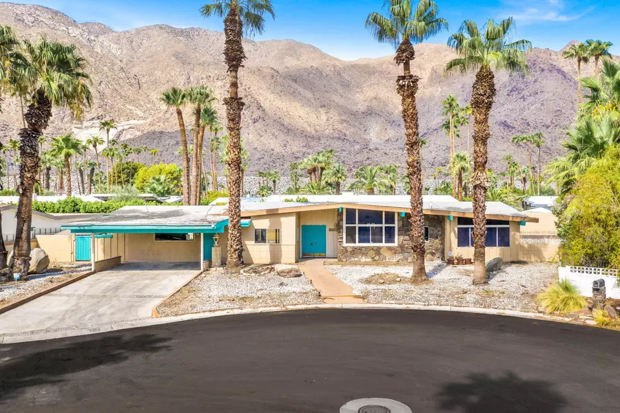 865 N Topaz CIR, Palm Springs, CA 92262