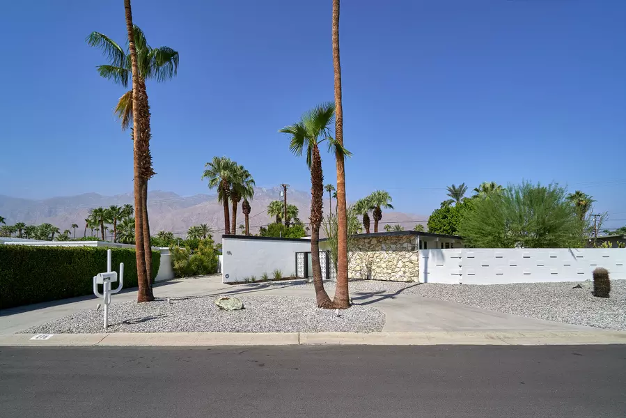 275 N Michelle RD, Palm Springs, CA 92262