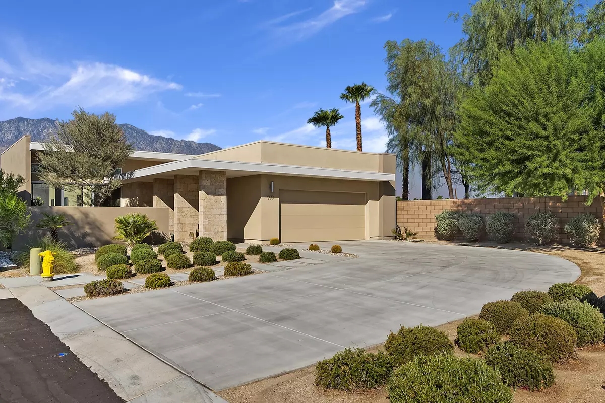 Palm Springs, CA 92262,999 Bernardi LN