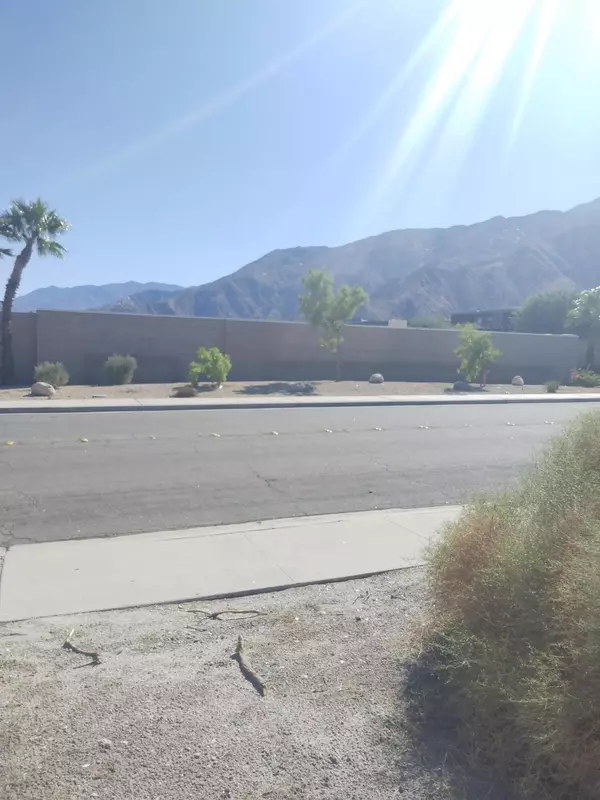 Palm Springs, CA 92262,233 Rosa Parks RD