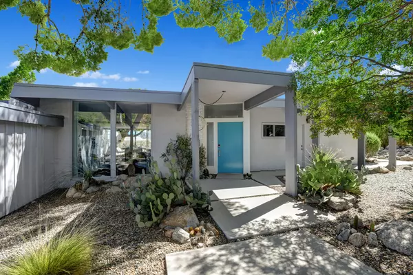 Palm Springs, CA 92262,990 W Via Olivera