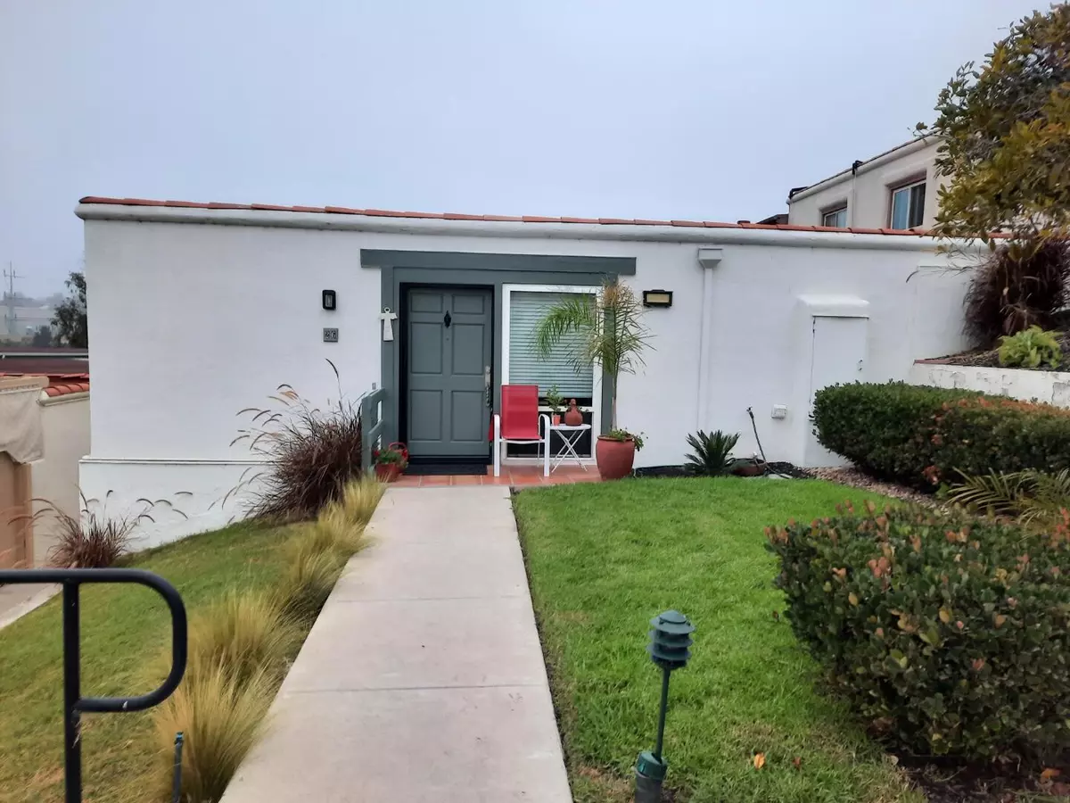 Oceanside, CA 92057,3621 Vista Campana S #26