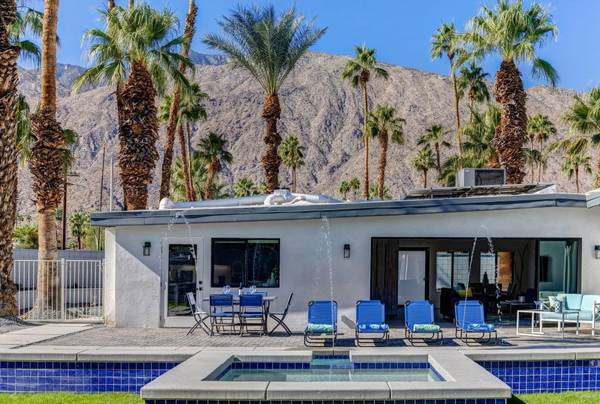 690 S Grenfall RD, Palm Springs, CA 92264