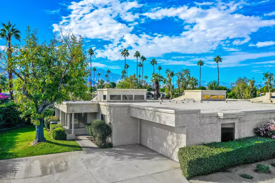 285 Via Pucon, Palm Desert, CA 92260