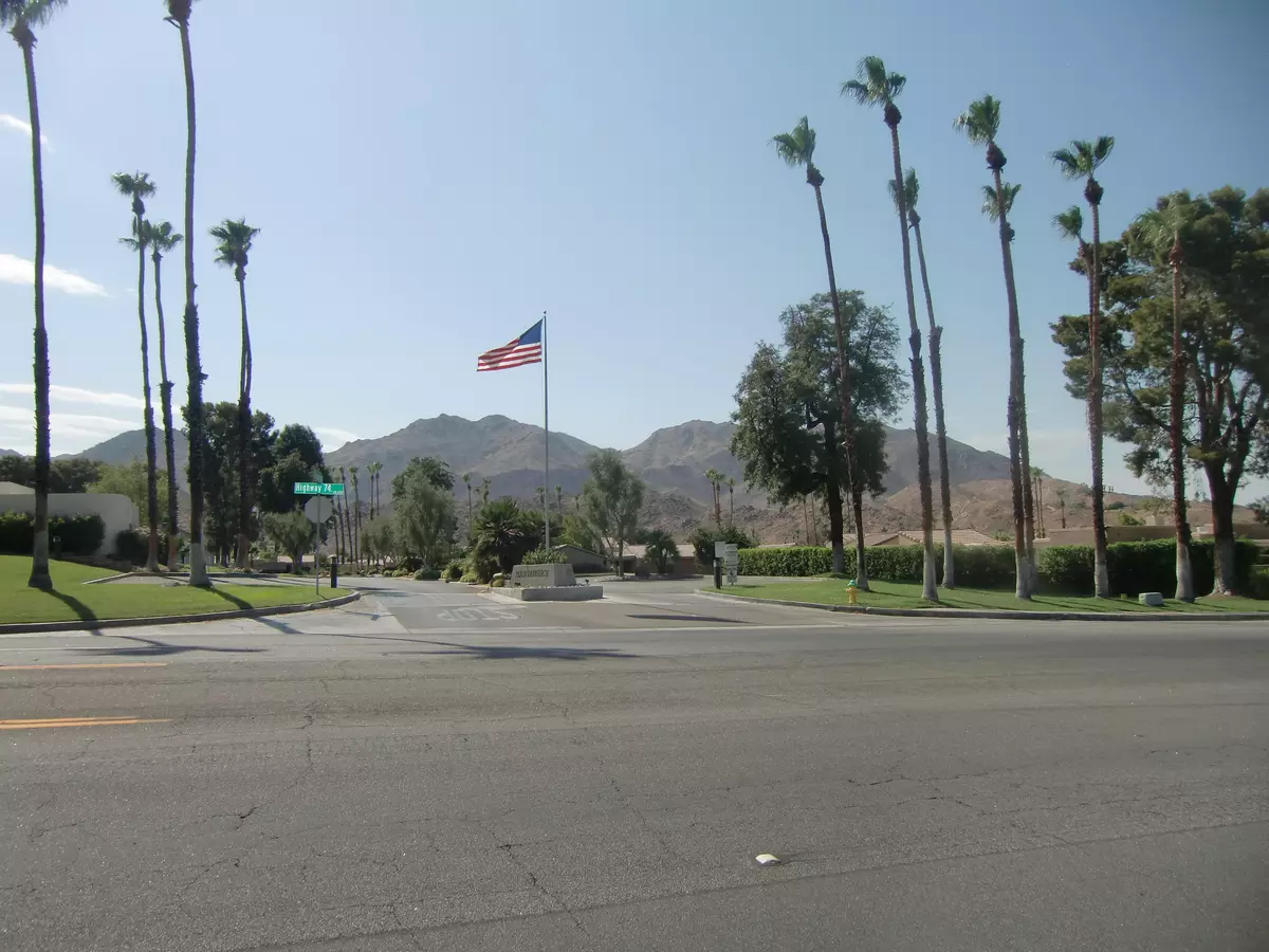 Palm Desert, CA 92260,72327 Canyon LN