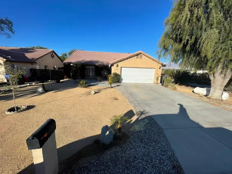 16457 Avenida Merced, Desert Hot Springs, CA 92240