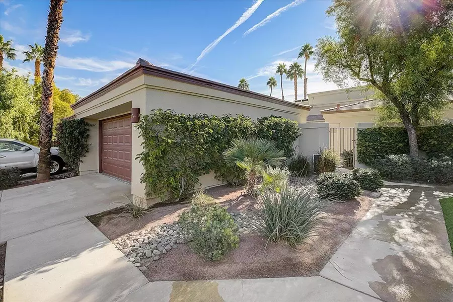 76211 Impatiens CIR, Palm Desert, CA 92211