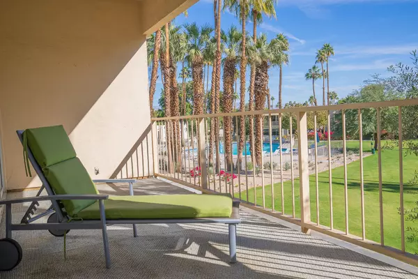 Palm Springs, CA 92264,467 Desert Lakes DR