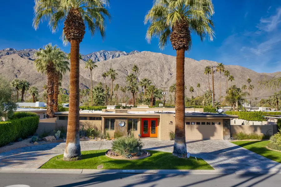 1043 S Driftwood DR, Palm Springs, CA 92264