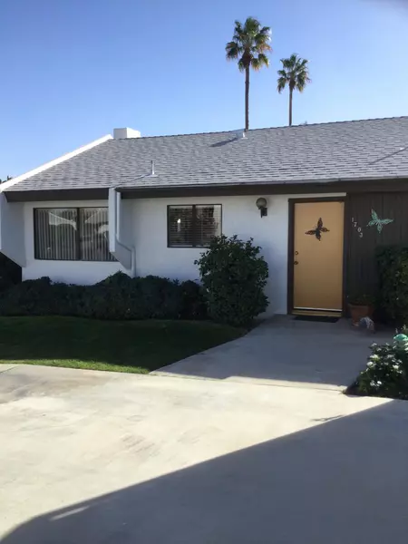 1703 Capri CIR #34, Palm Springs, CA 92264