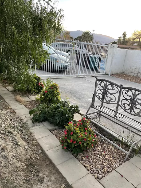 Indio, CA 92201,81406 Date Palm AVE