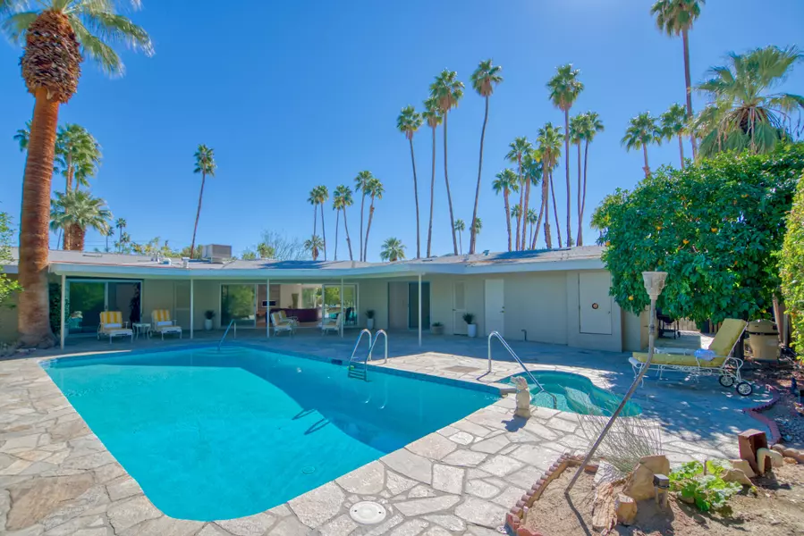 1010 E Deepwell RD, Palm Springs, CA 92264