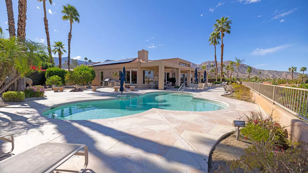 Palm Desert, CA 92260,73126 Galleria CT