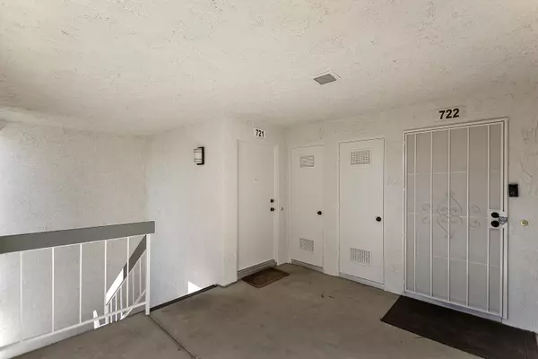 Palm Springs, CA 92262,483 E Via Escuela #722