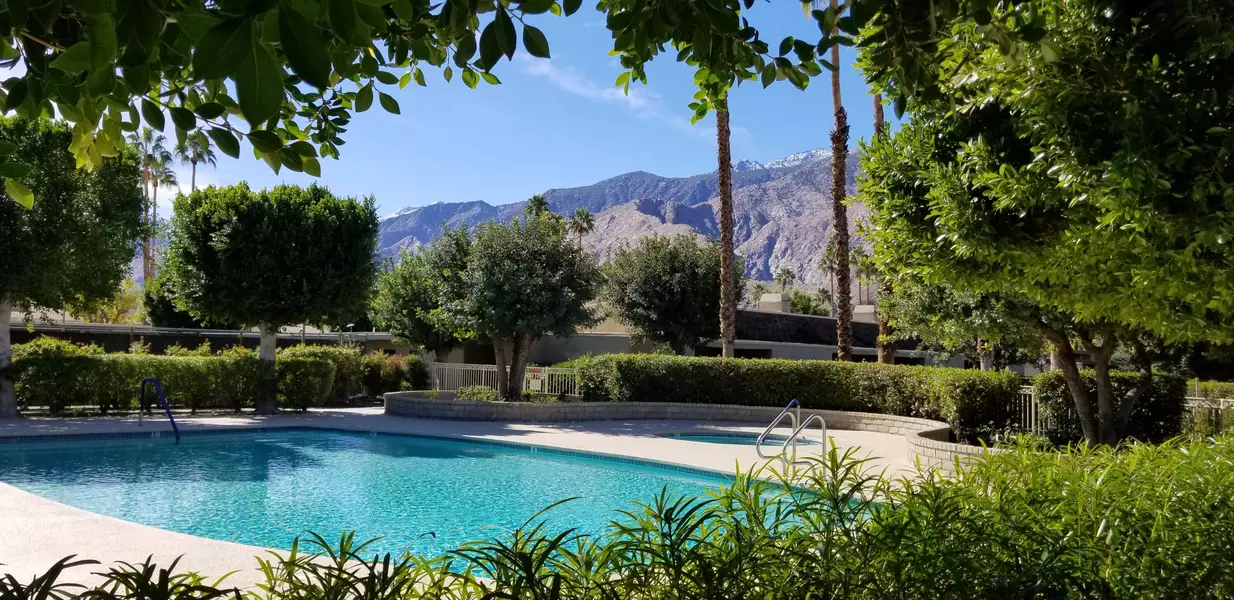 1360 Tiffany CIR N, Palm Springs, CA 92262