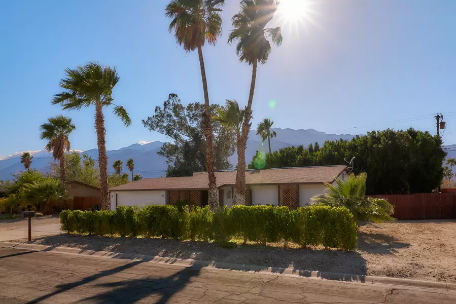 2203 W Acacia RD, Palm Springs, CA 92262