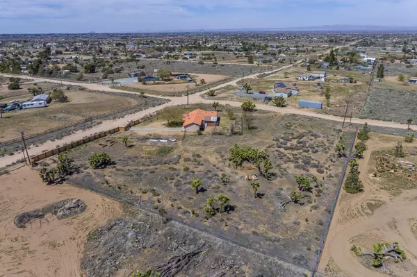 Phelan, CA 92371,9275 Sonora RD