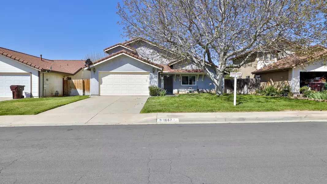 1667 Jon Gilbert LN, Beaumont, CA 92223