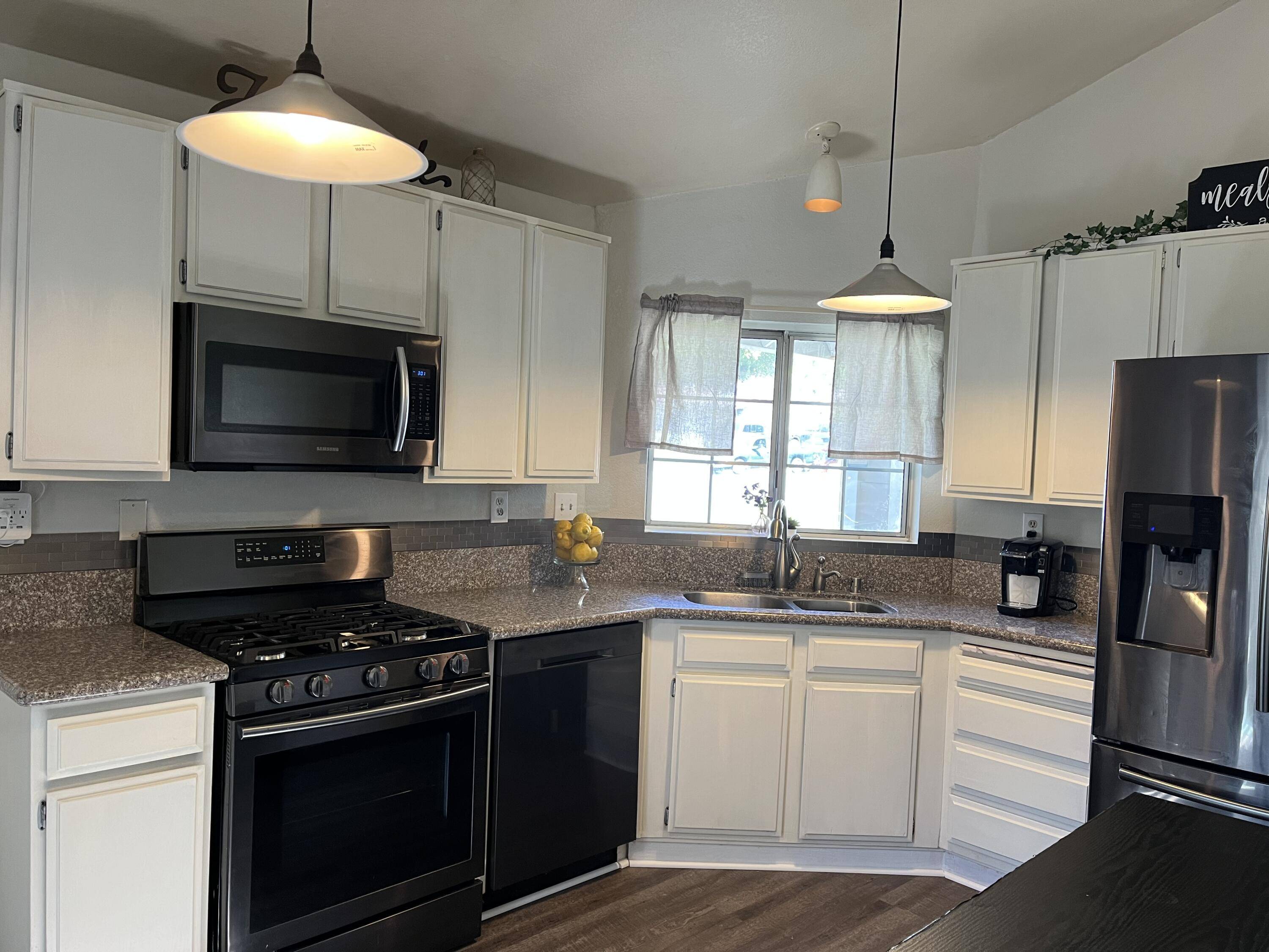 Anaheim Hills, CA 92807,8474 E Amberwood ST