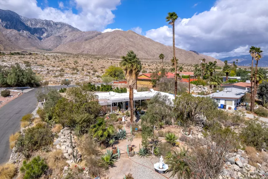 790 W Cabrillo RD, Palm Springs, CA 92262