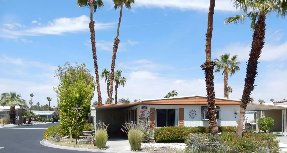 236 Los Pinos DR, Palm Springs, CA 92264