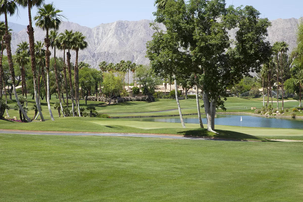 La Quinta, CA 92253,48235 VíA Vallarta