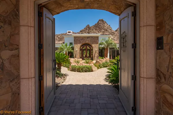 La Quinta, CA 92253,77470 Loma VIS