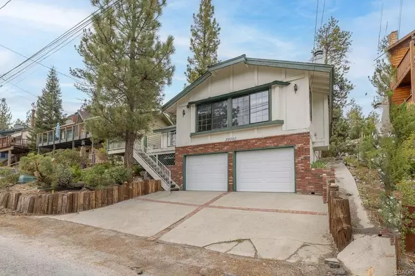 Big Bear Lake, CA 92315,39050 Bayview LN
