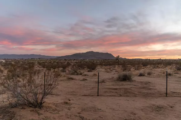 Joshua Tree, CA 92252,0 Sunny Sands DR