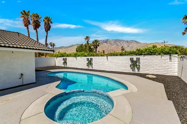 2104 E Rogers RD, Palm Springs, CA 92262