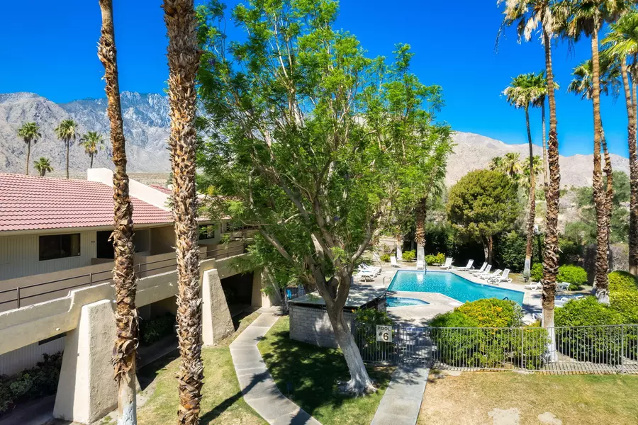 751 N Los Felices CIR W #208, Palm Springs, CA 92262