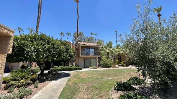 5800 Los Coyotes DR, Palm Springs, CA 92264