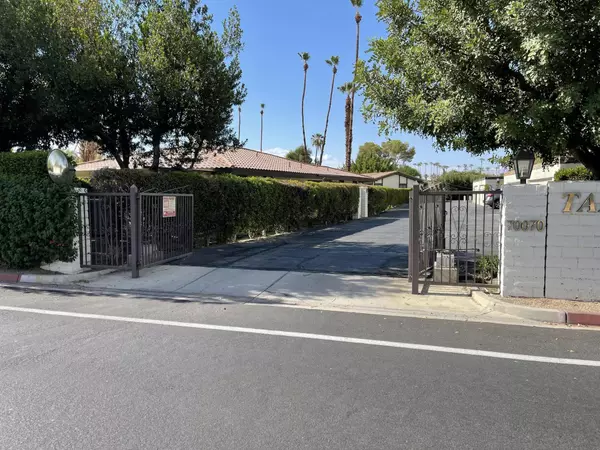 Rancho Mirage, CA 92270,70070 Frank Sinatra DR #5